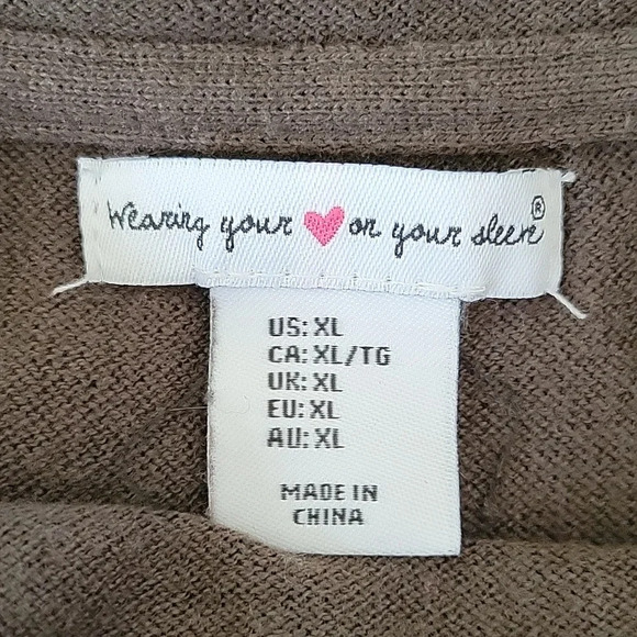 Wearing Your ❤️ On Your Sleeve Top - Picture 4 of 4